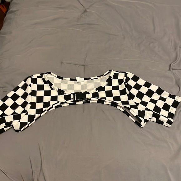 Rave top - Picture 1 of 1